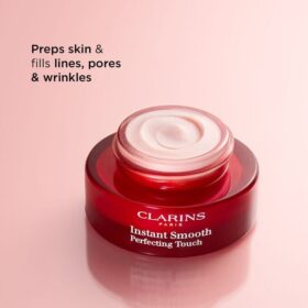 Base de maquillage lissante et perfectrice pour le visage instantanée