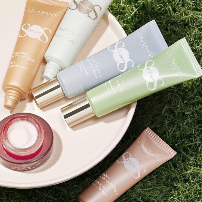 Base de maquillage lissante et perfectrice pour le visage instantanée