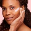 Base de maquillage lissante et perfectrice pour le visage instantanée