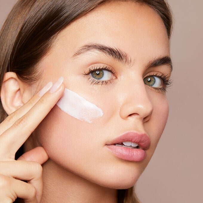 Duo Hydra-Essentiel 24/7 | Crème hydratante jour et nuit | Pour une hydratation 24 heures sur 24 grâce à l’acide hyaluronique