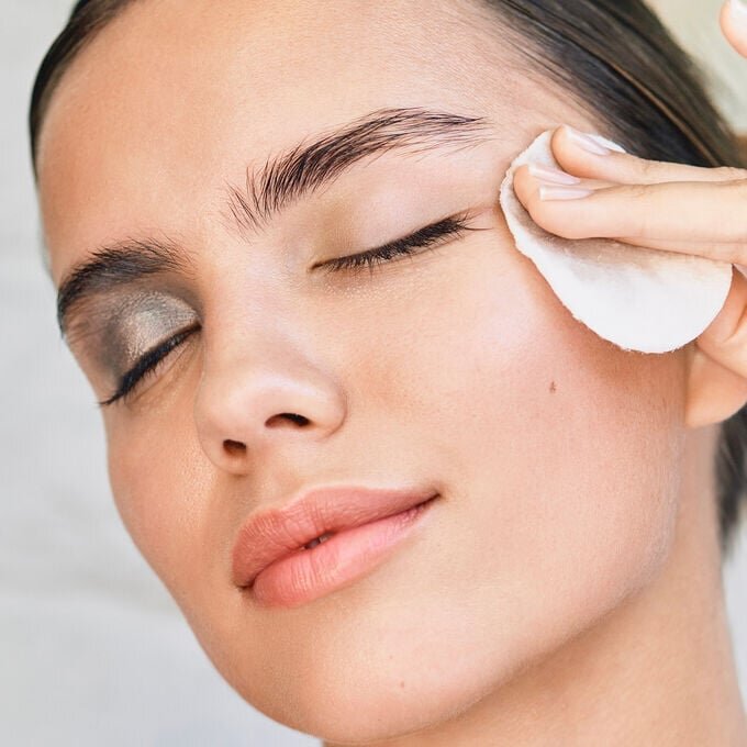 Démaquillant doux pour les yeux sensibles – Sans huile