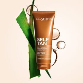 Lotion autobronzante laiteuse pour le visage et le corps