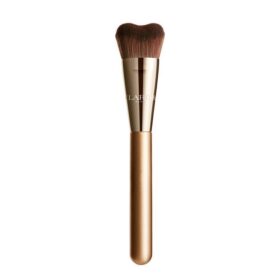 Pinceau à fond de teint inspiré du Gua Sha